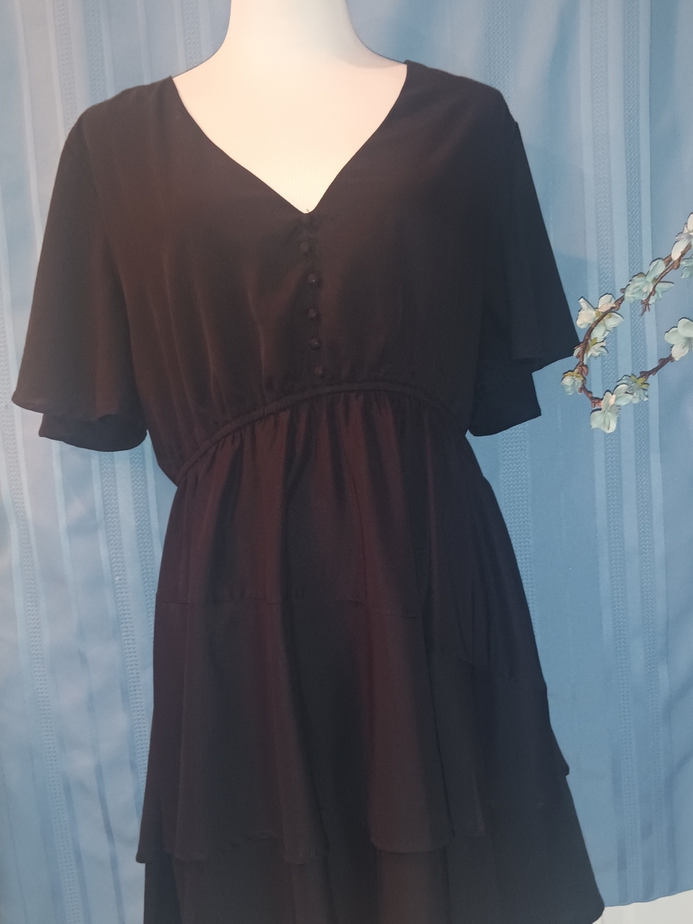 Arula Black V-Neck Tiered Women’s Dress